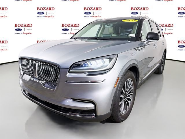 Used 2023 Lincoln Aviator Reserve w/ Class IV Trailer Tow Package image 4