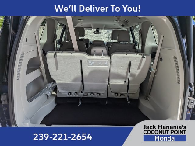 Used 2019 Chrysler Pacifica Touring-L Plus w/ Tire & Wheel Group FWD image 13