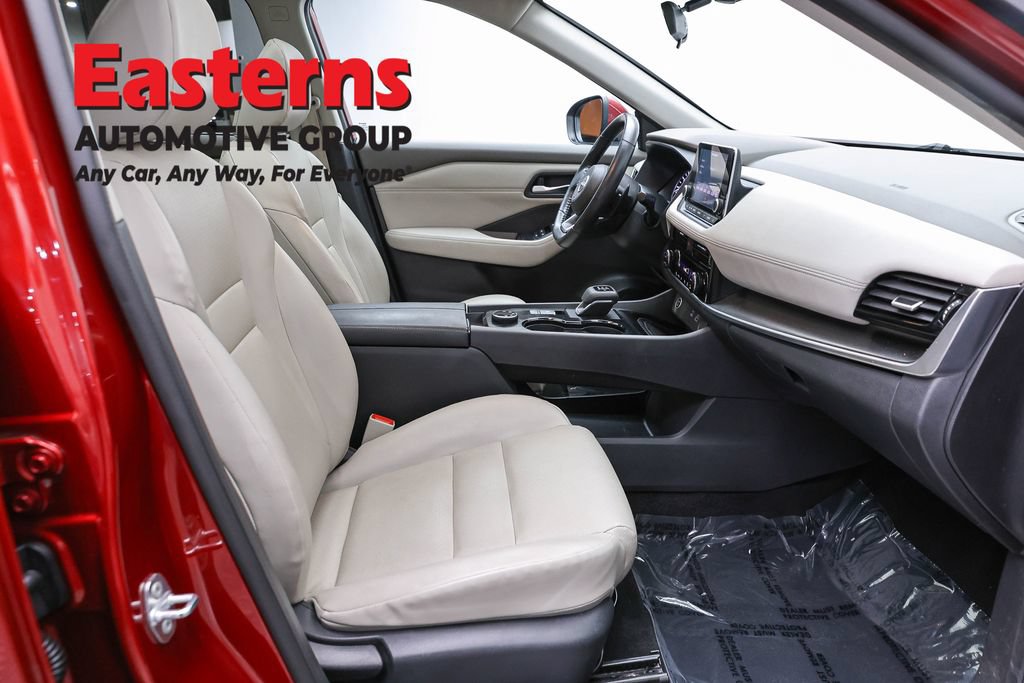Used 2023 Nissan Rogue SV w/ SV Premium Package AWD/4WD image 25