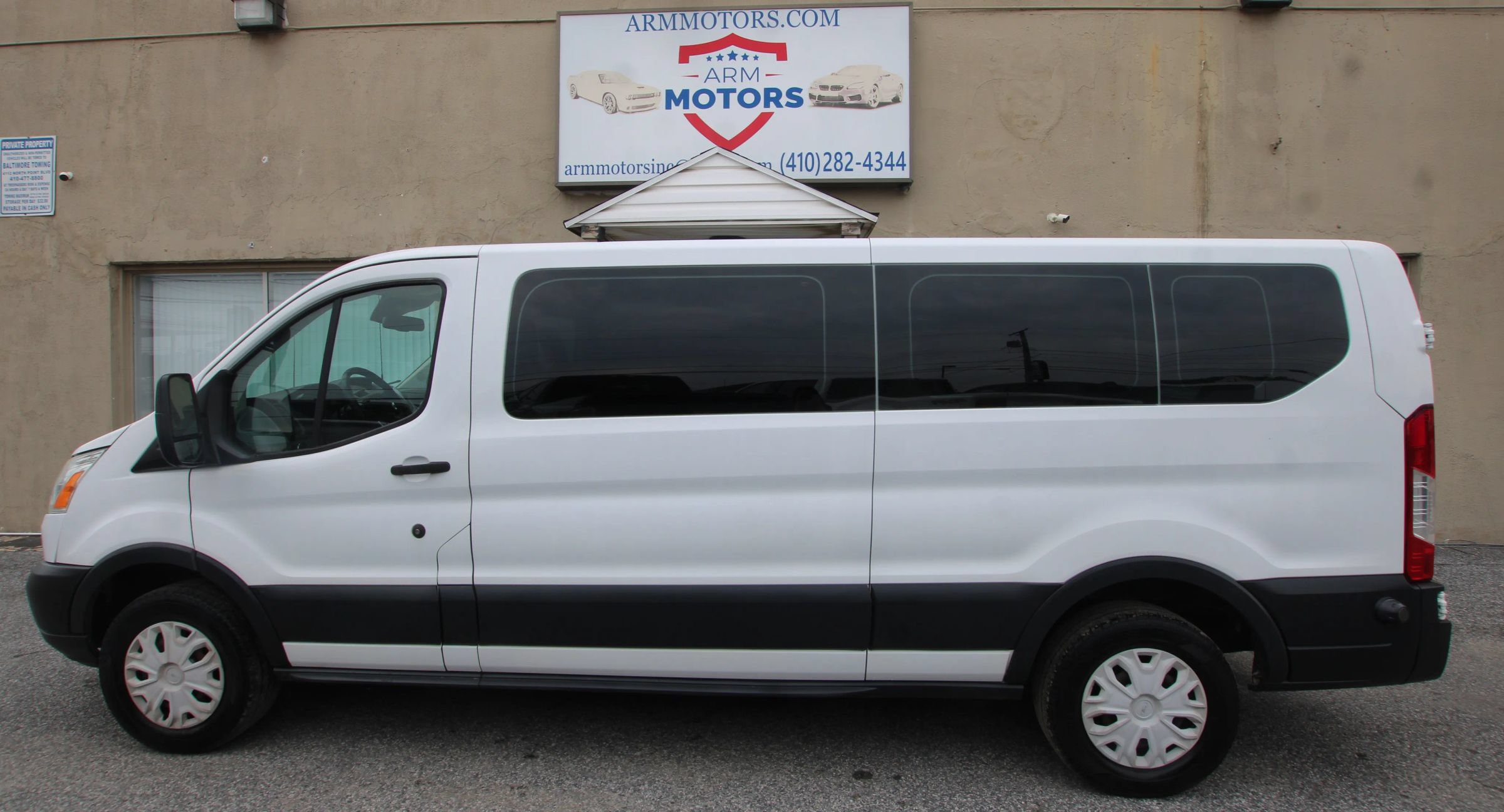 Used 2015 Ford Transit 350 XLT RWD image 5