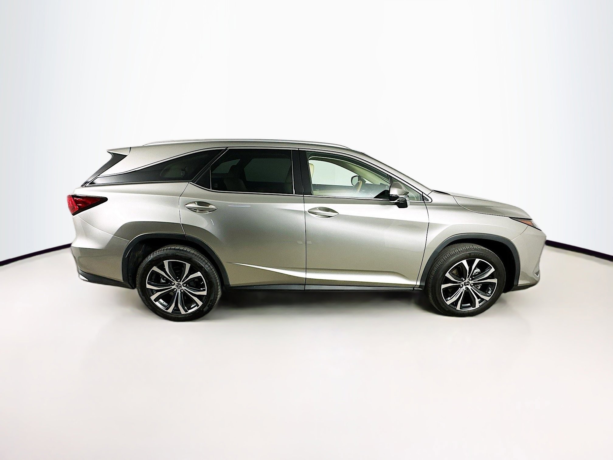 Used 2021 Lexus RX 350L FWD w/ Premium Package image 2