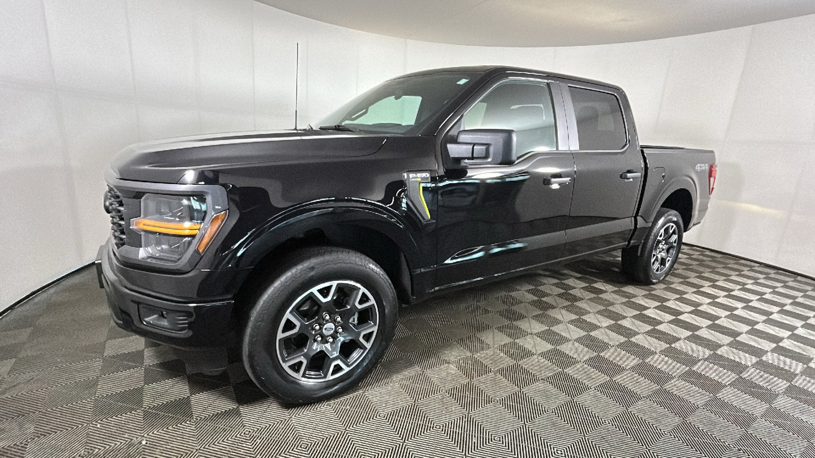 Used 2024 Ford F150 STX AWD/4WD image 7