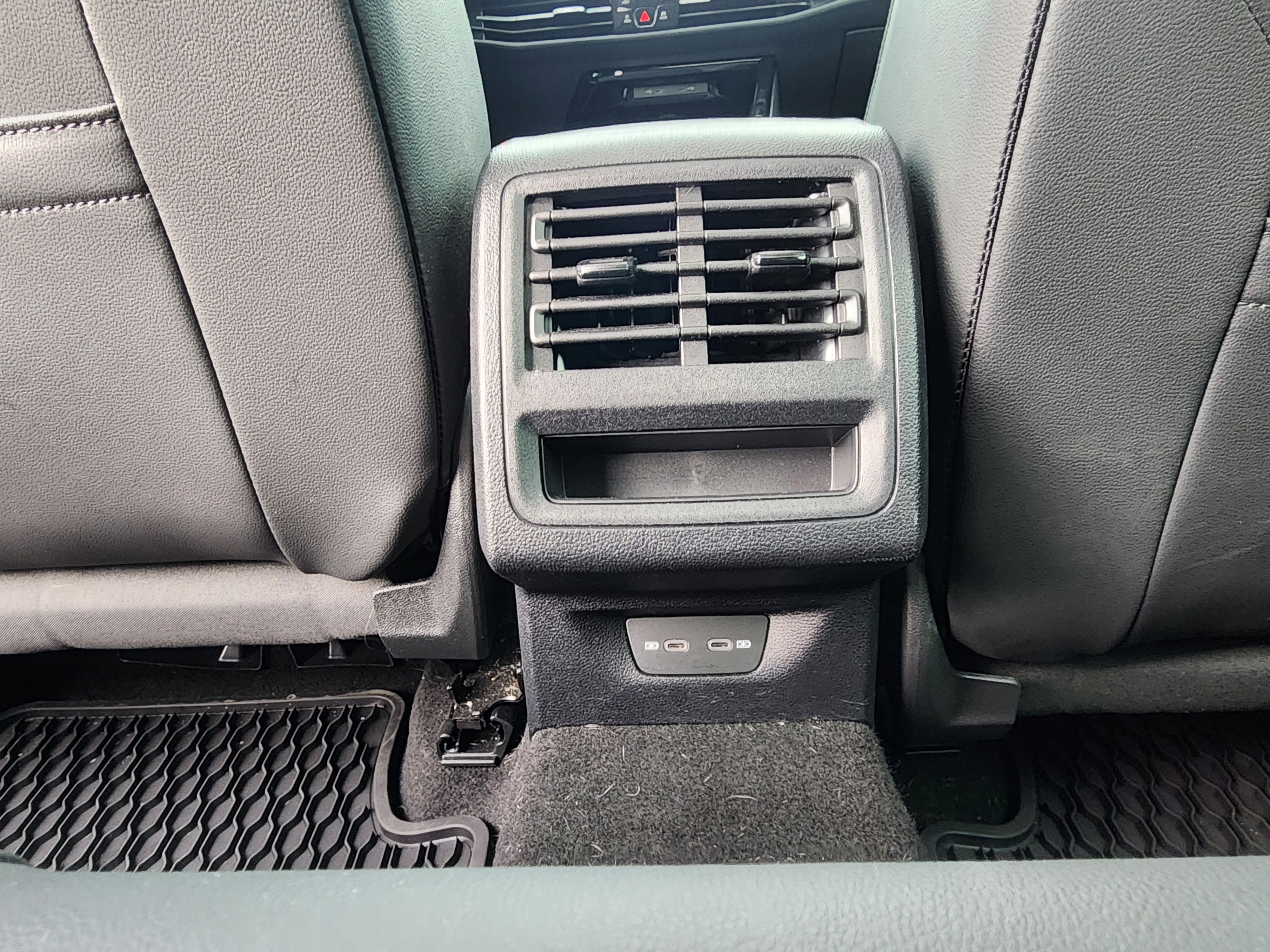 Used 2024 Volkswagen GTI SE w/ SE Leather Seats Package image 15