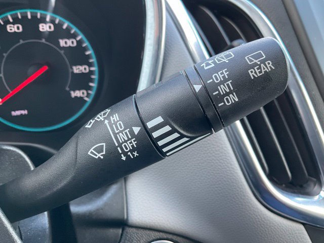 Used 2021 Chevrolet Equinox LS w/ LS Convenience Package FWD image 9