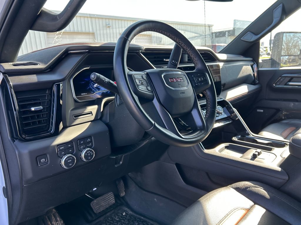 Certified 2025 GMC Sierra 2500 AT4 image 11