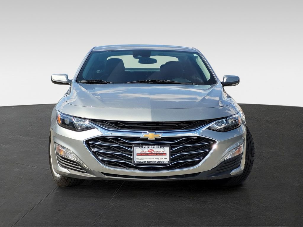 Used 2024 Chevrolet Malibu LT FWD image 2