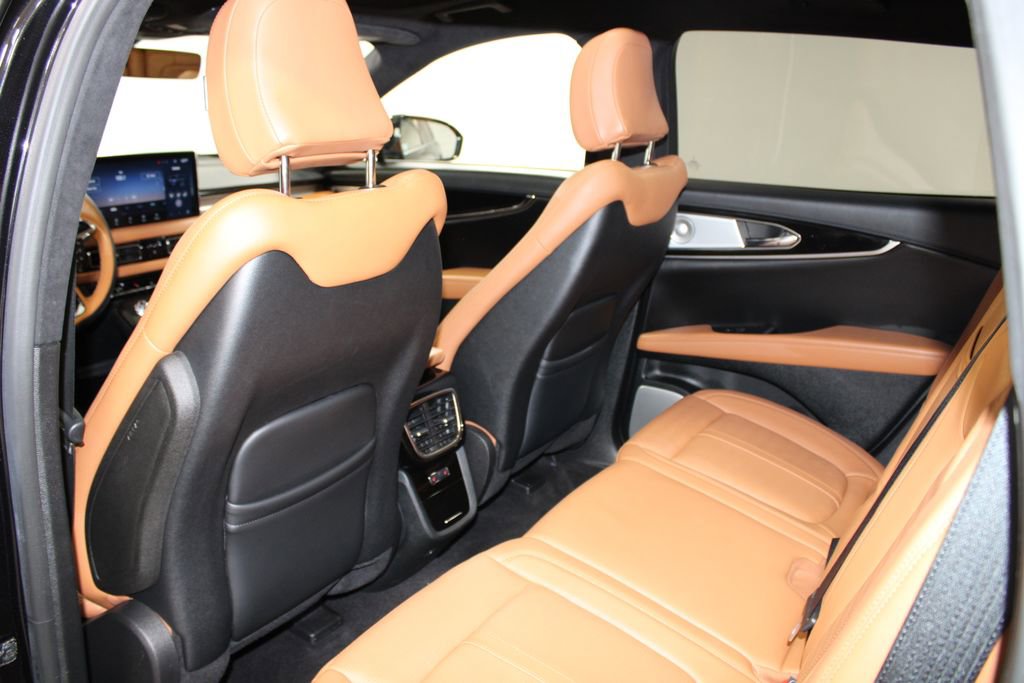 Used 2023 Lincoln Nautilus Black Label w/ Cargo Utility Package image 27