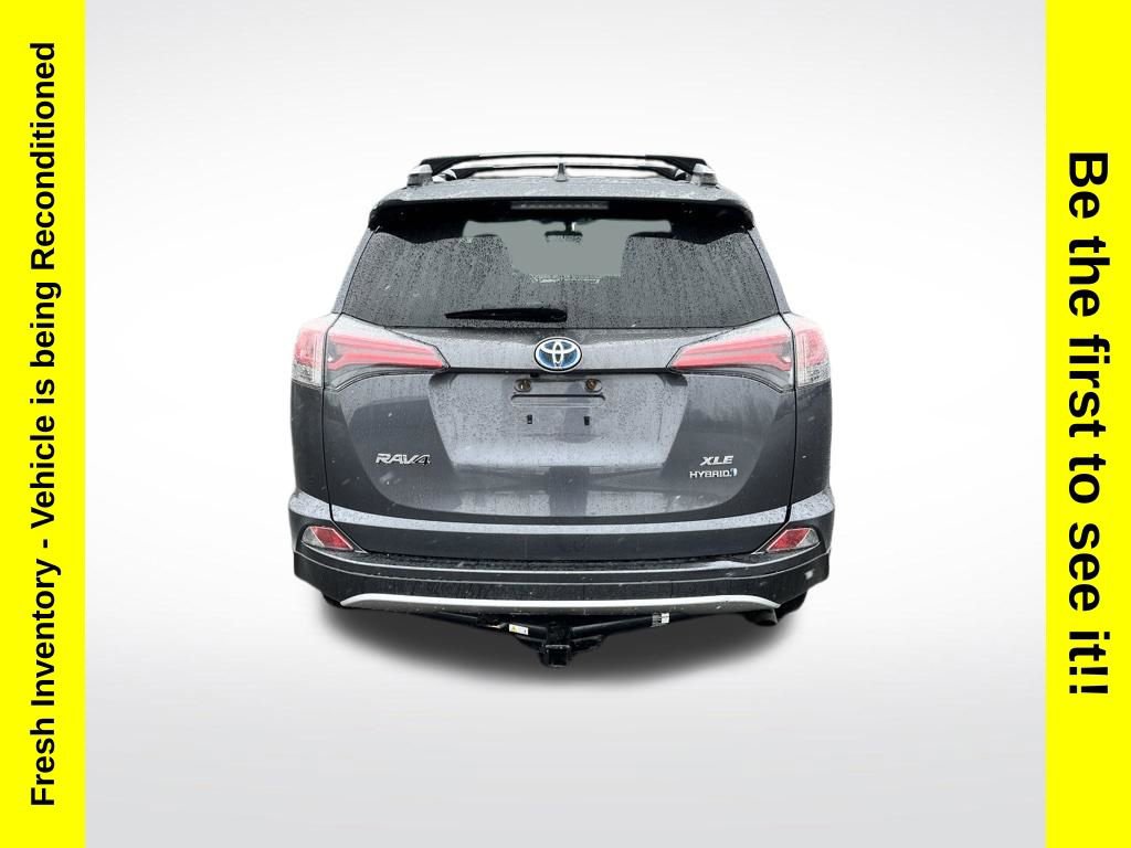 Used 2016 Toyota RAV4 XLE AWD/4WD image 4