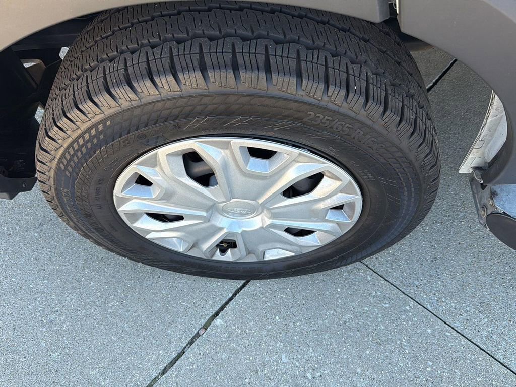 Used 2023 Ford Transit 250 Low Roof w/ Exterior Upgrade Package image 9