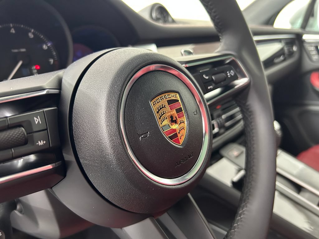 New 2026 Porsche Macan AWD/4WD image 18