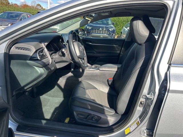 Used 2023 Toyota Camry SE image 13