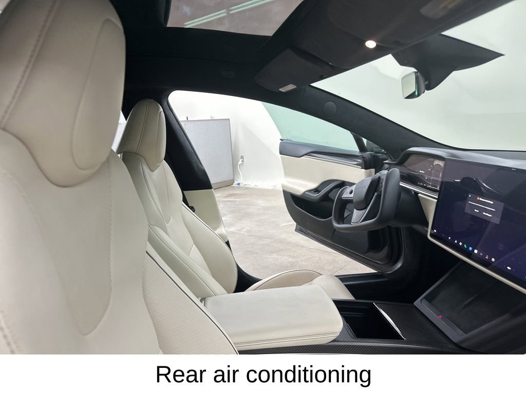 Used 2021 Tesla Model S Plaid image 18