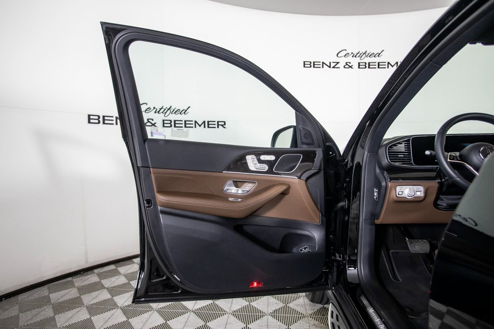 Used 2025 Mercedes-Benz GLE 450e 4MATIC image 18