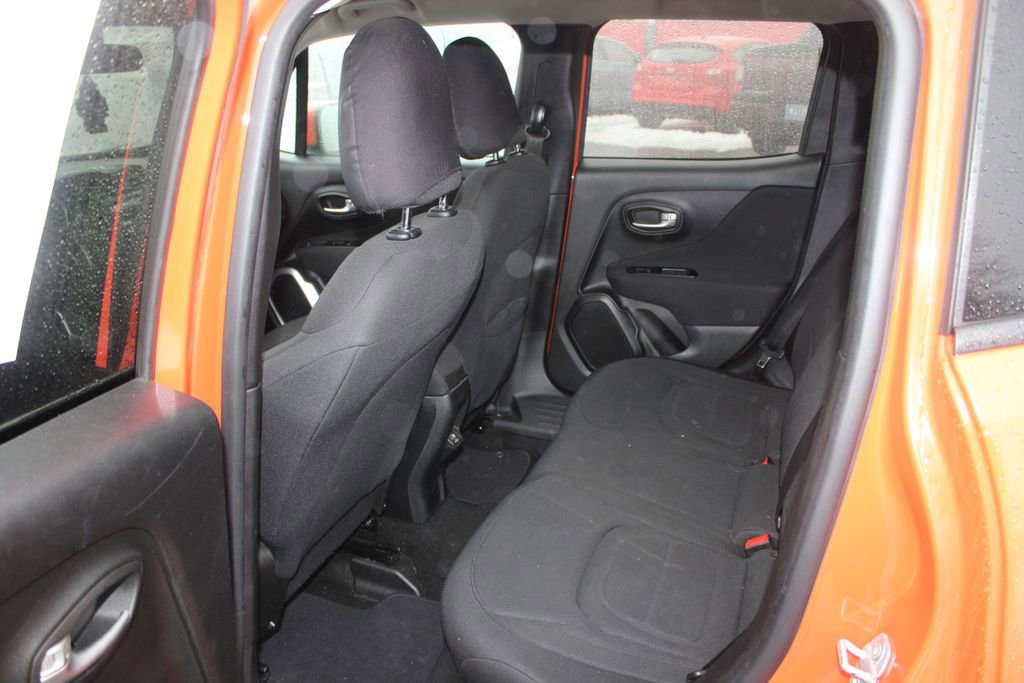 Used 2019 Jeep Renegade Latitude image 17