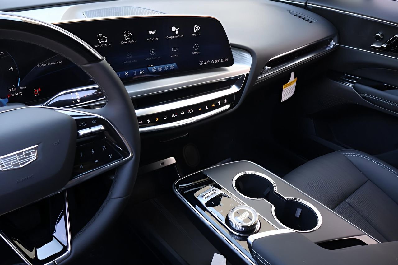 New 2026 Cadillac Lyriq Sport image 29