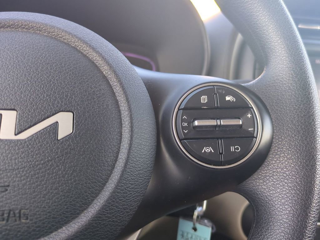Used 2024 Kia Soul LX FWD image 31