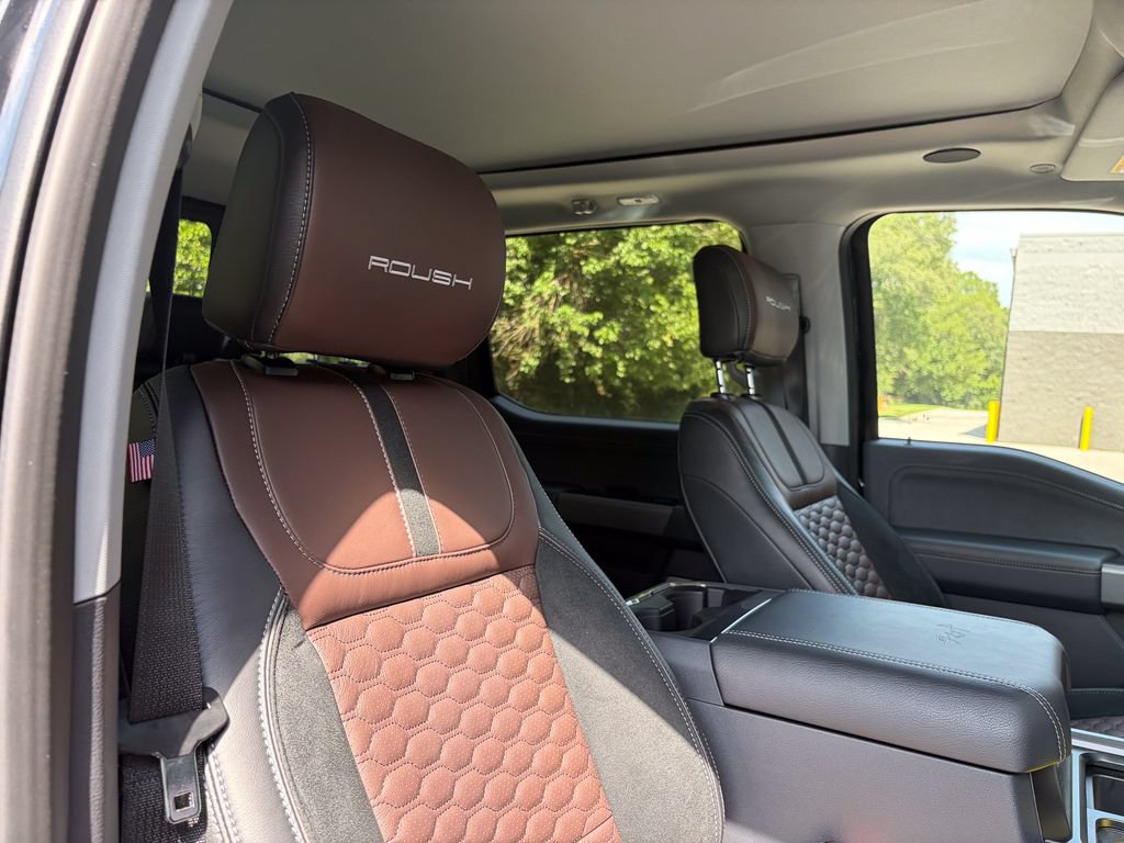 New 2026 Ford F250 Lariat w/ Black Appearance Package AWD/4WD image 36