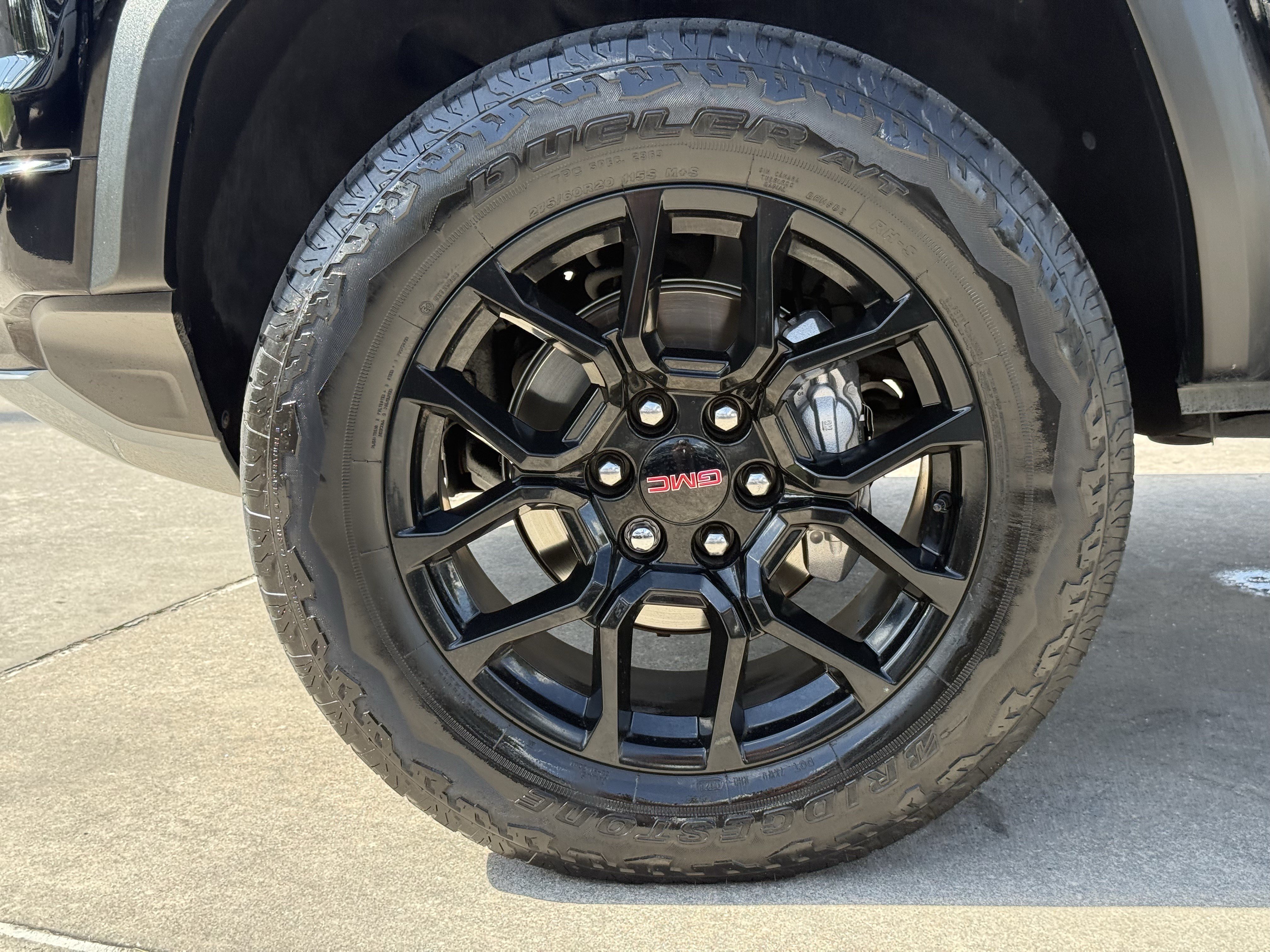 Used 2023 GMC Canyon Denali w/ Denali Black Edition AWD/4WD image 12