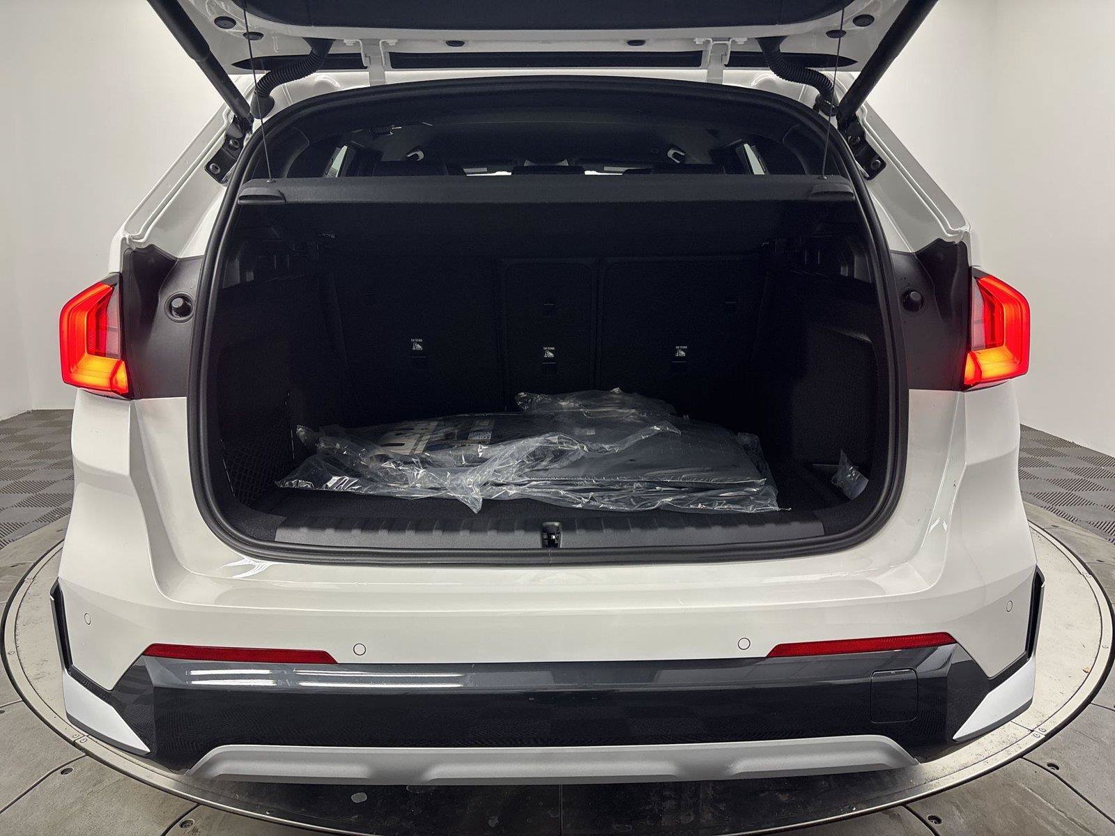 New 2026 BMW X1 xDrive28i AWD/4WD image 21