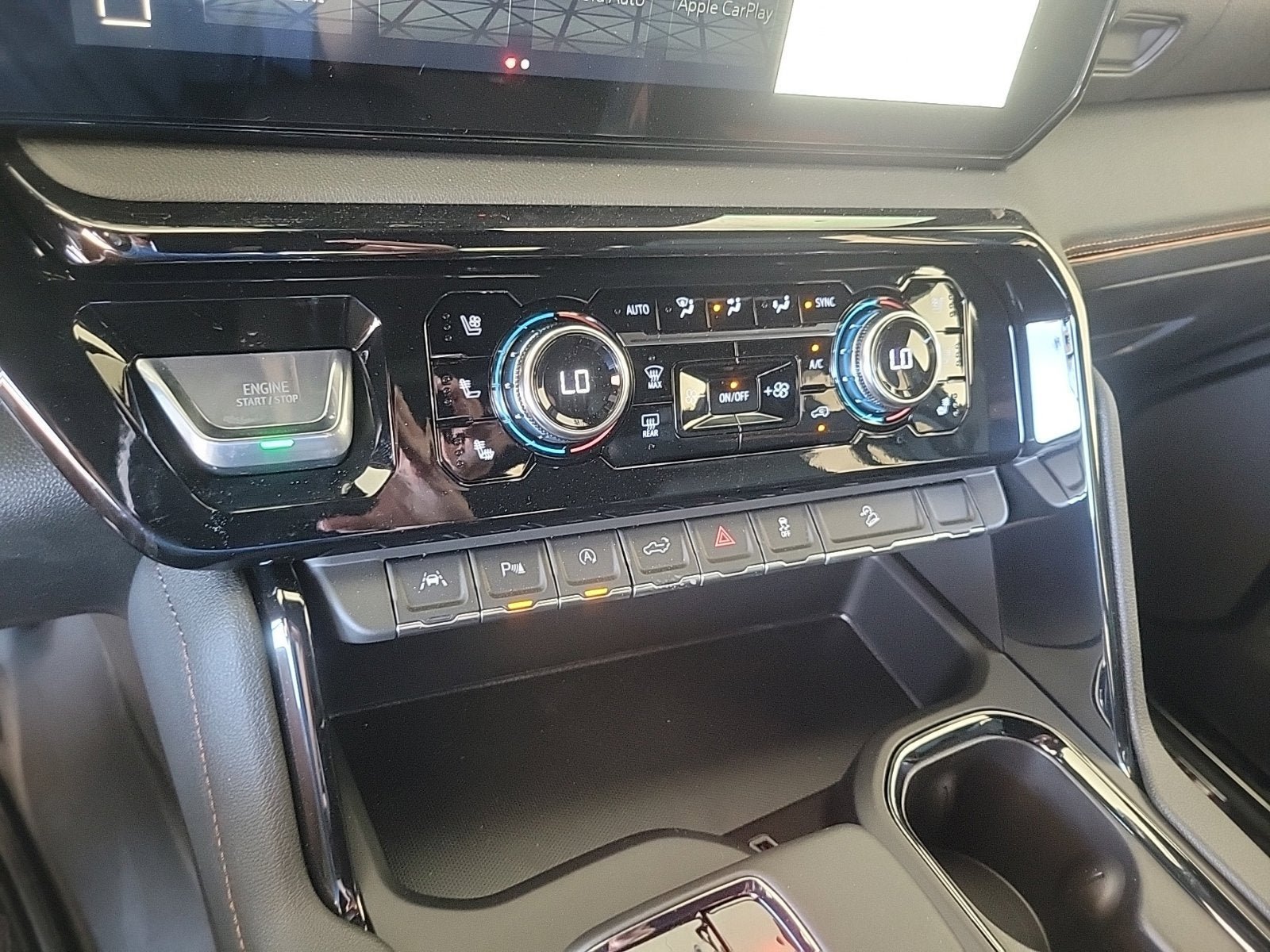 New 2026 GMC Sierra 1500 AT4 w/ Technology Package AWD/4WD image 19