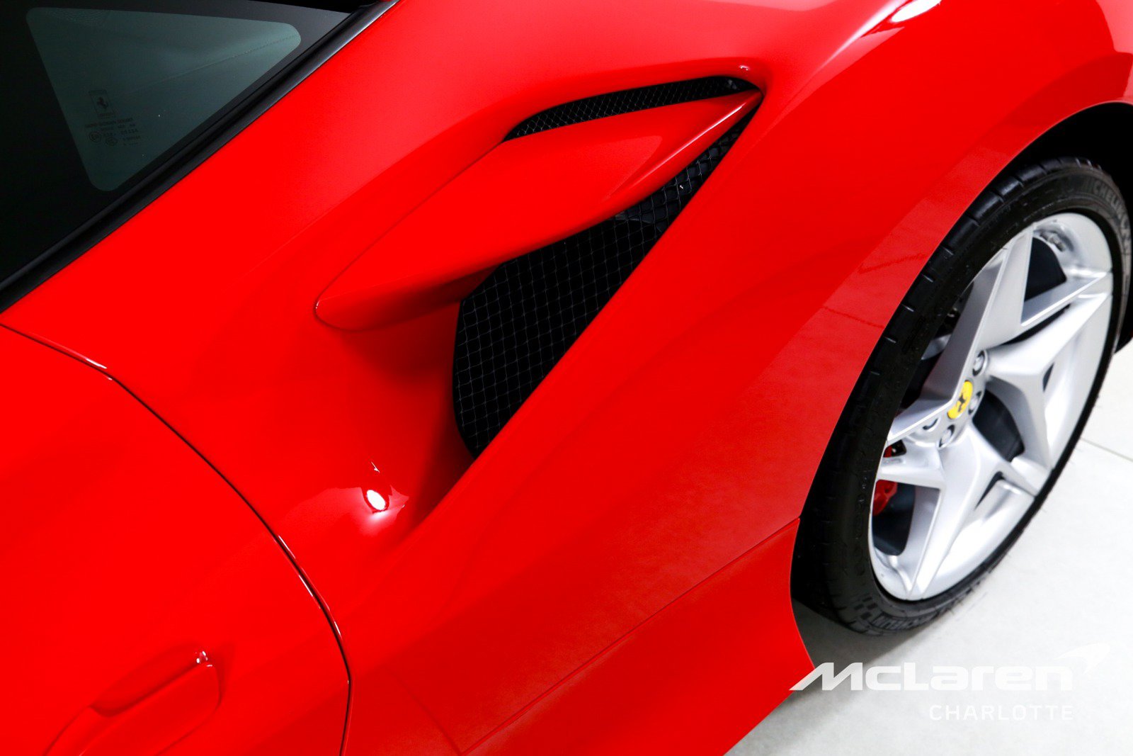Used 2020 Ferrari F8 Tributo RWD image 34