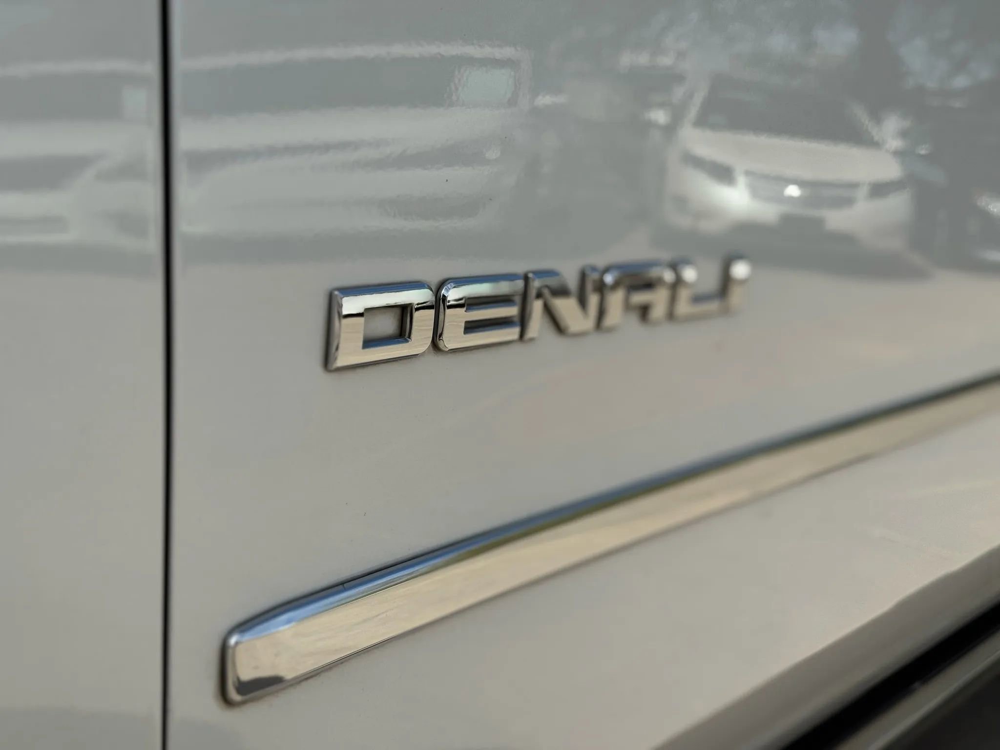 Used 2019 GMC Yukon XL Denali w/ Denali Ultimate Package image 48