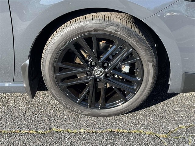 Used 2025 Toyota Camry SE image 7
