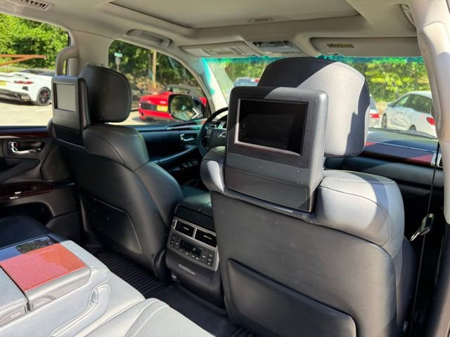 Used 2015 Lexus LX 570 4WD image 86