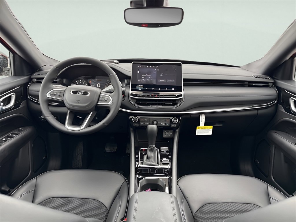New 2026 Jeep Compass Latitude image 12
