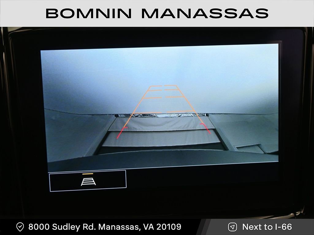 Used 2023 Chevrolet Traverse LT w/ Midnight/Sport Edition image 18