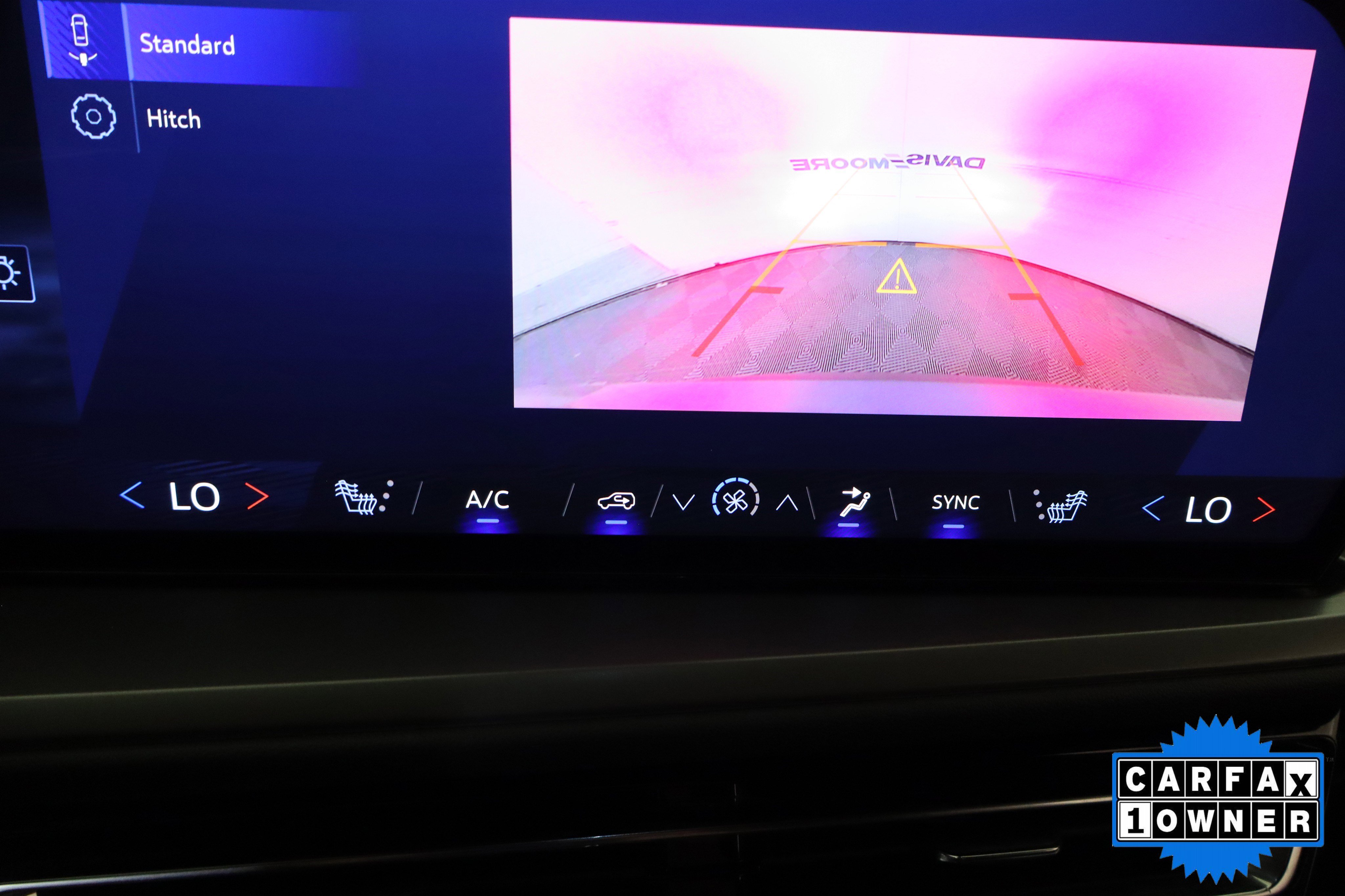 Used 2025 Chevrolet Traverse LT image 25