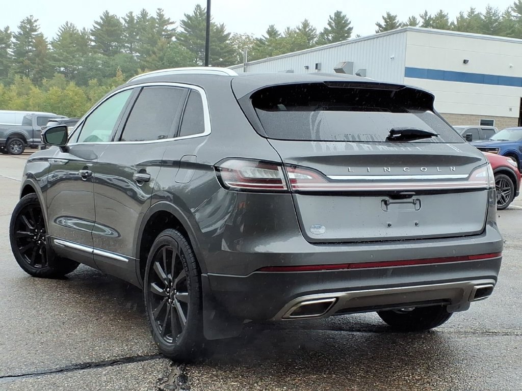 Used 2023 Lincoln Nautilus Reserve w/ Monochromatic Package AWD/4WD image 6