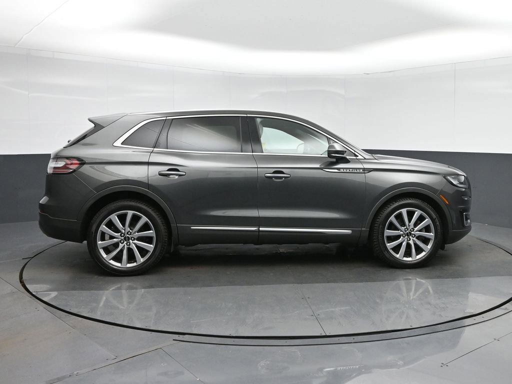 Used 2019 Lincoln Nautilus Select AWD/4WD image 8
