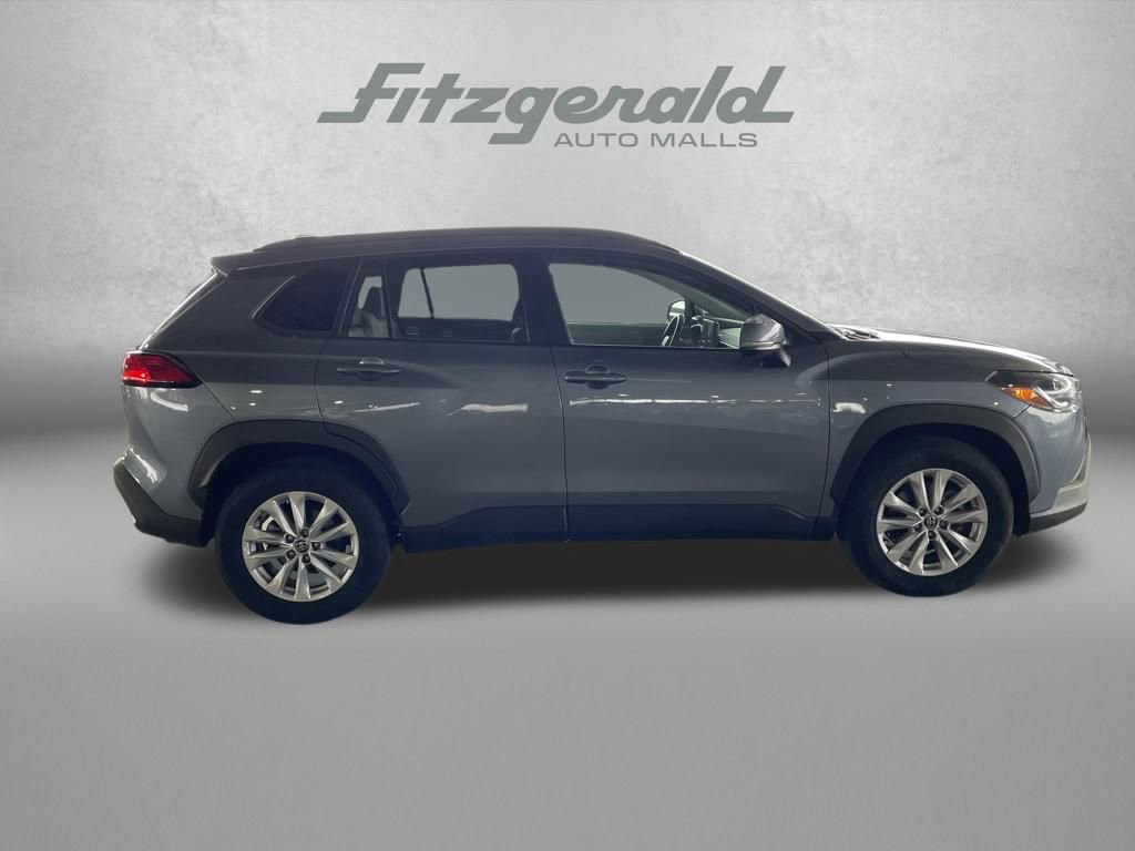 Used 2023 Toyota Corolla Cross LE image 4