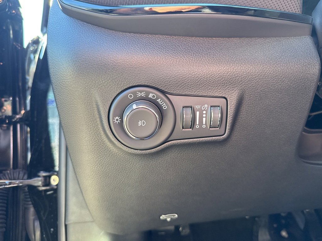 New 2026 Jeep Compass Limited image 21
