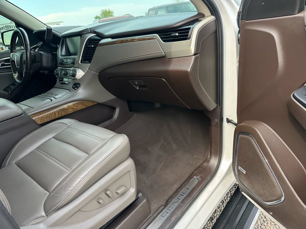 Used 2019 GMC Yukon Denali w/ Denali Ultimate Package AWD/4WD image 9