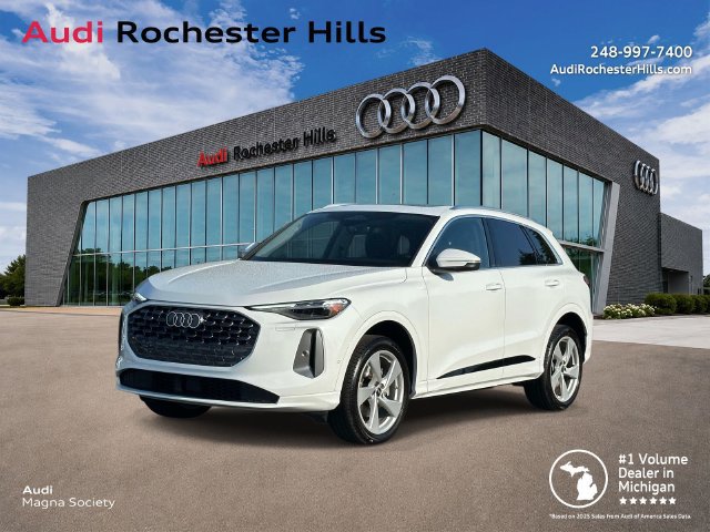 Used 2025 Audi Q5 Premium Plus w/ Premium Plus AWD/4WD image 1