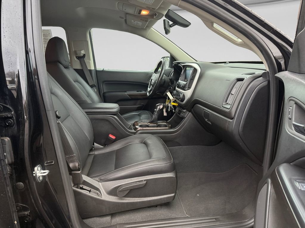 Used 2022 GMC Canyon Elevation w/ Elevation Premium Package AWD/4WD image 17