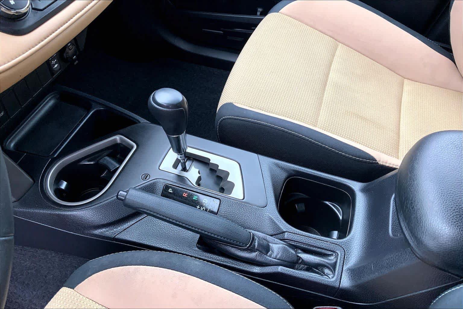 Used 2017 Toyota RAV4 XLE AWD/4WD image 17