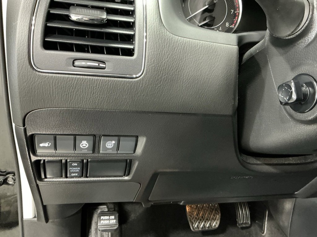 Used 2024 Nissan Armada SL w/ Captain's Chairs Package image 20