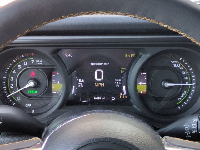 Used 2024 Jeep Wrangler Unlimited Sahara w/ Technology Group AWD/4WD image 27