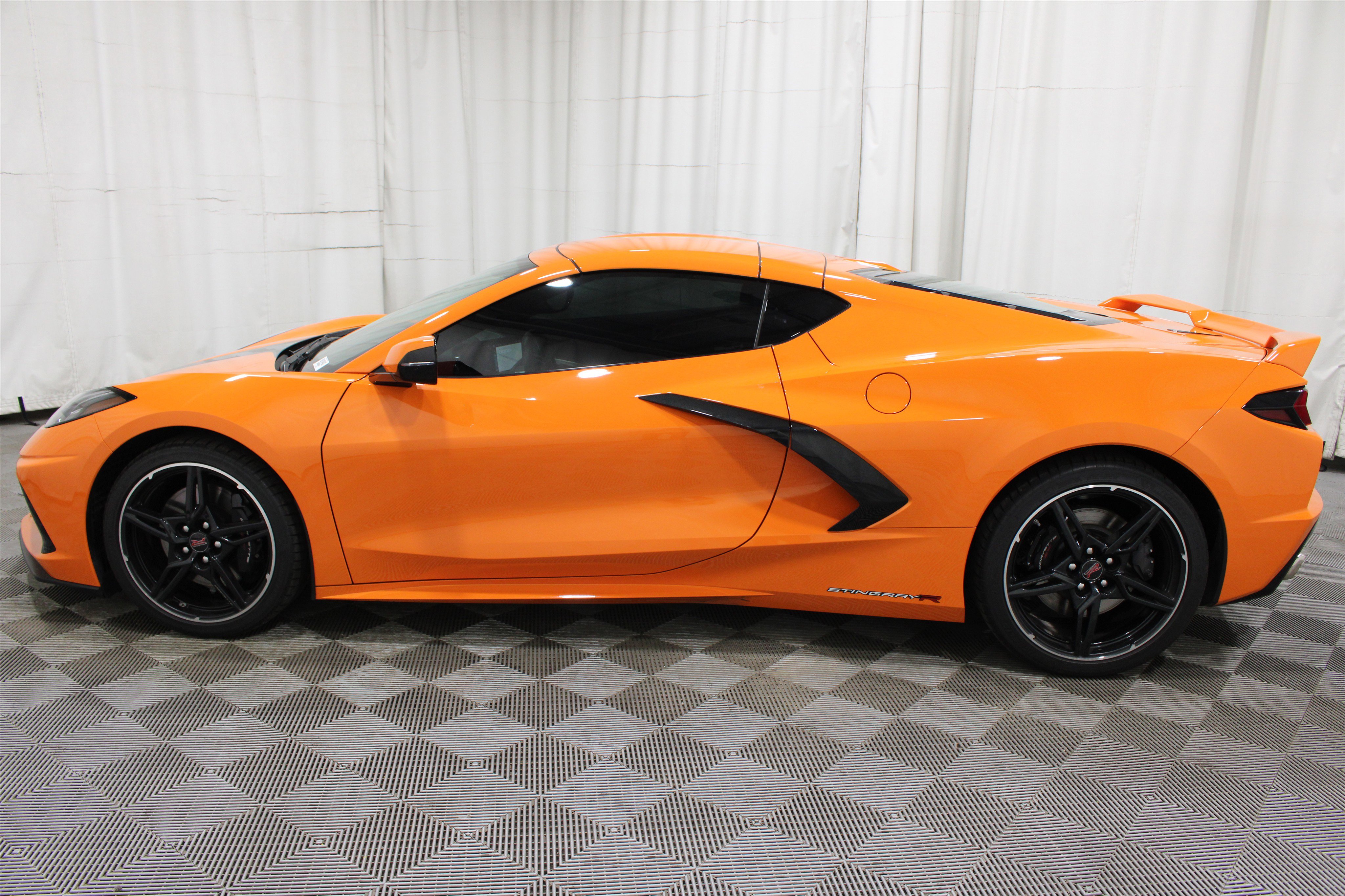 Used 2024 Chevrolet Corvette Stingray Coupe w/ Z51 Performance Package RWD image 33
