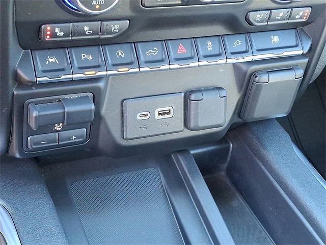 Used 2021 Chevrolet Silverado 1500 High Country image 11