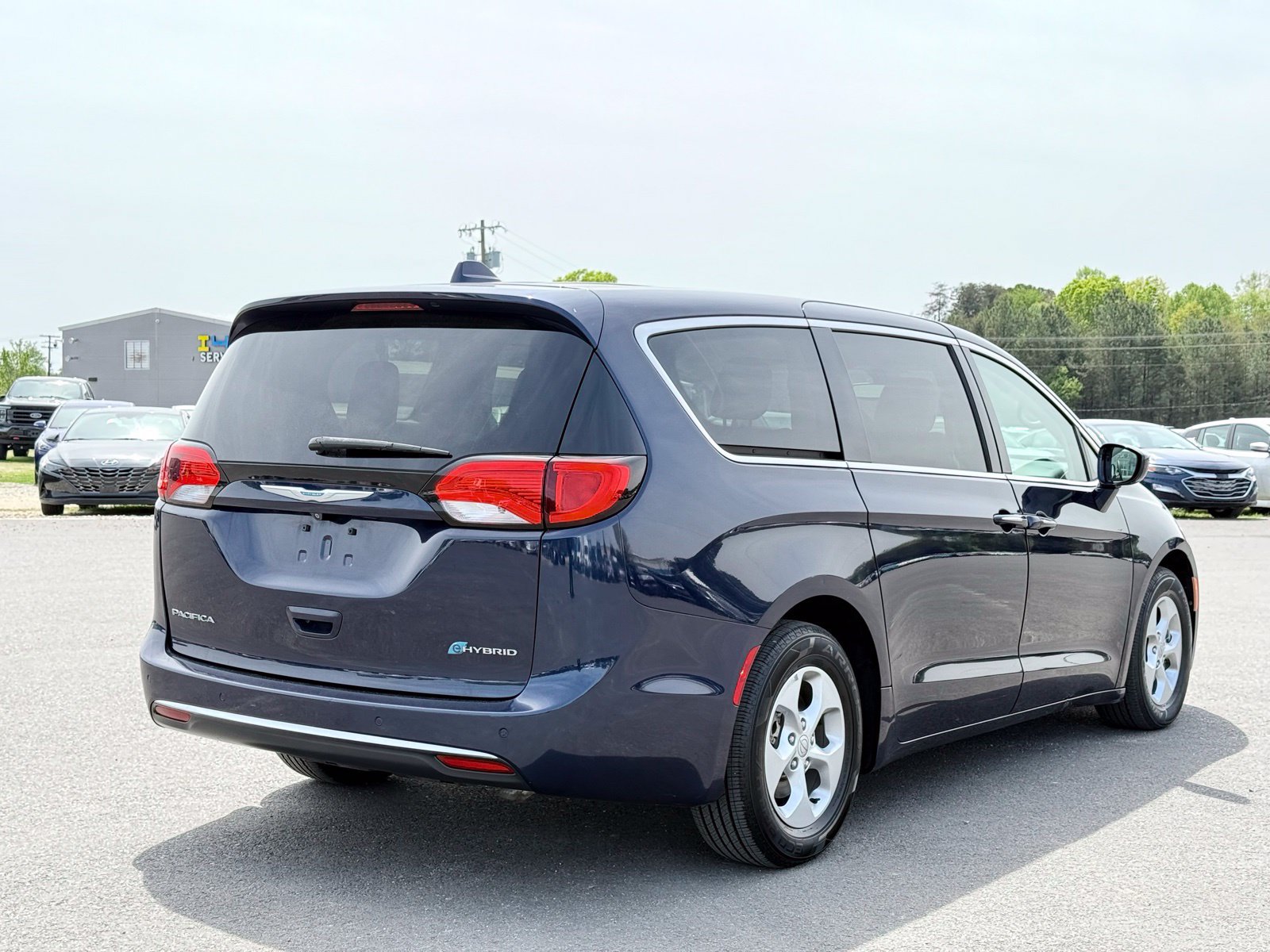 Used 2018 Chrysler Pacifica Touring Plus FWD image 10