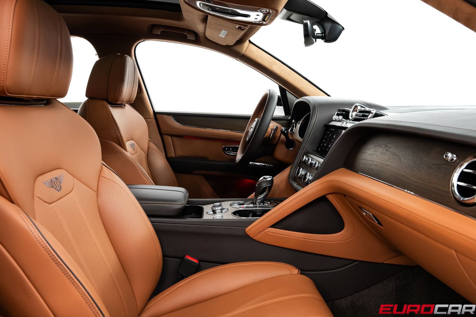 Used 2024 Bentley Bentayga AWD/4WD image 34