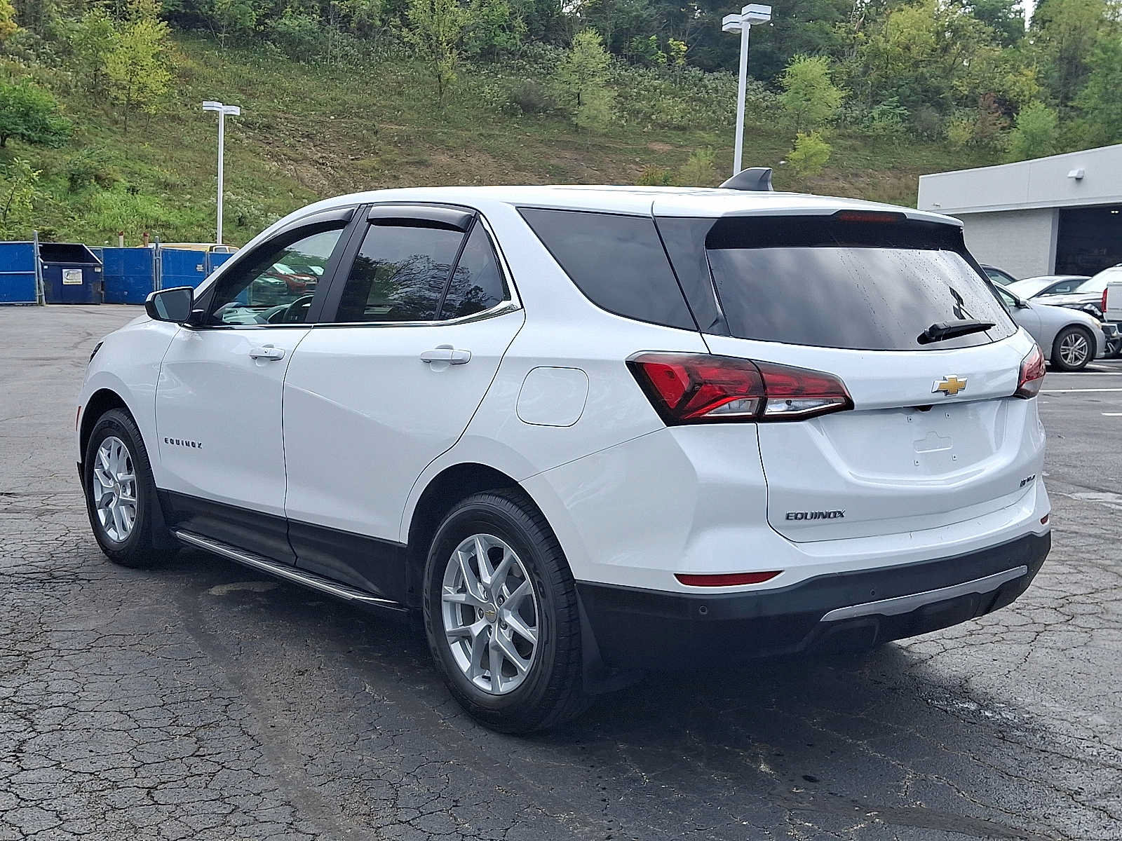 Used 2023 Chevrolet Equinox LT AWD/4WD image 4