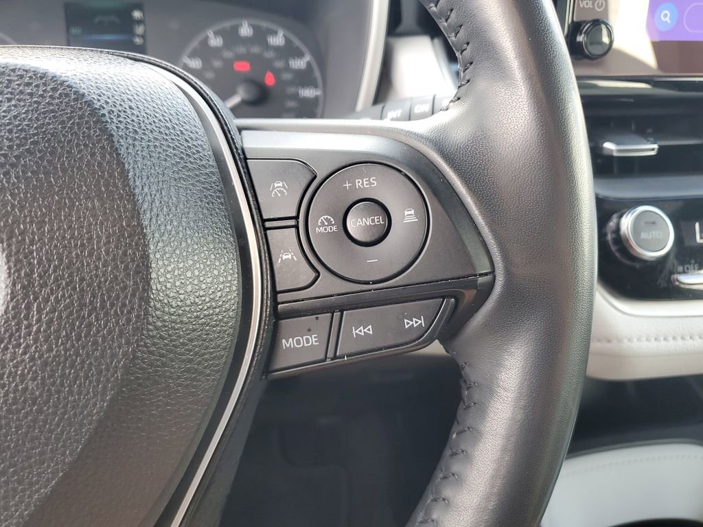 Certified 2025 Toyota Corolla SE image 26