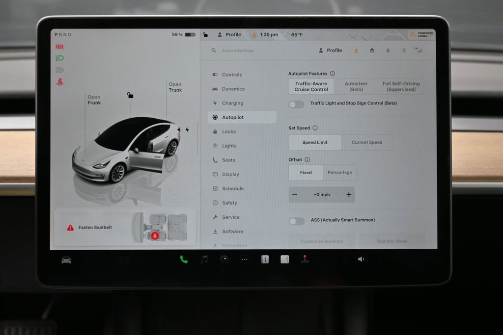Used 2023 Tesla Model 3 Standard Range RWD image 27