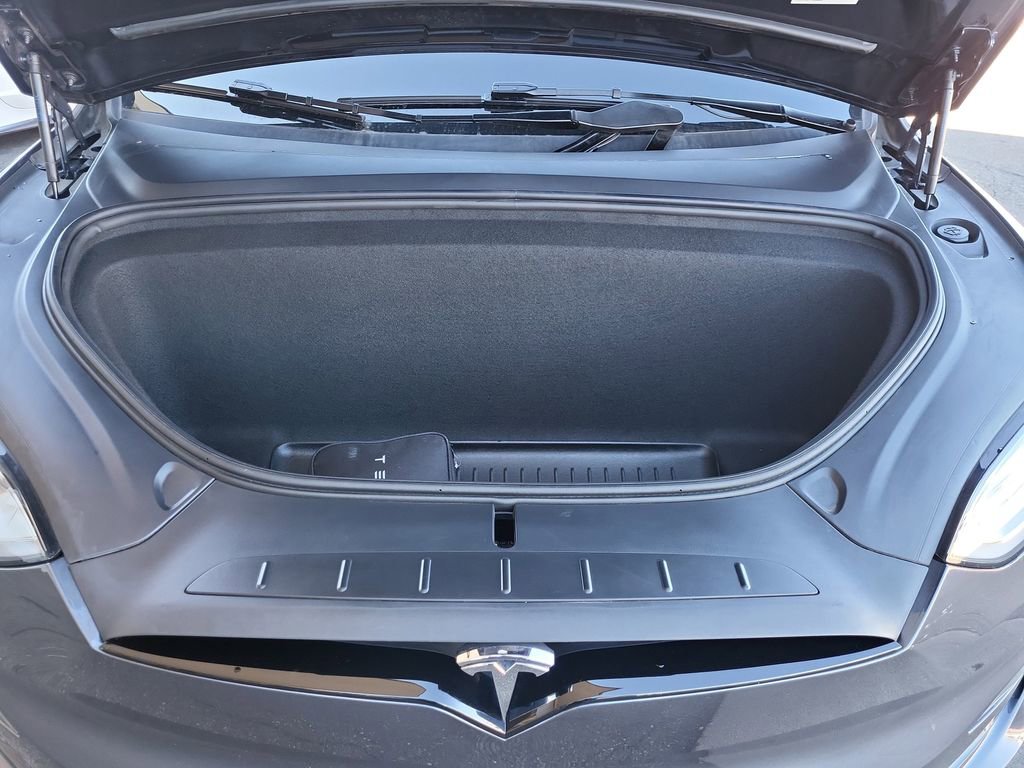 Used 2023 Tesla Model X image 16