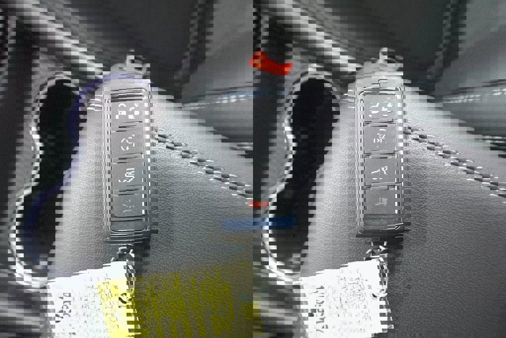 New 2025 Jeep Grand Cherokee L Altitude image 32